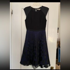 Halston Heritage size 6